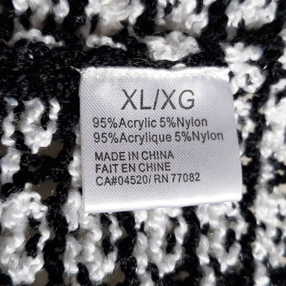 Bellissima Sweater ♡ Size XL - Picture 3 of 4